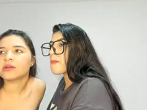 Snapshot of ROUS_SWEET_ chatting on 11-28-25, 03:20 ROUS SWEET online show from 11-28-25, 03:20