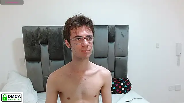 SaccharineSin online show from 11-28-25, 01:41