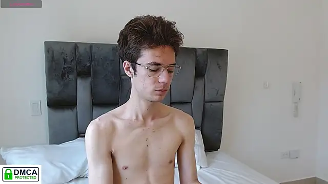 SaccharineSin online show from 12-04-25, 03:32