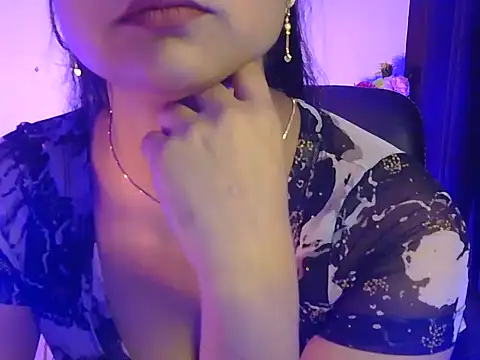 Snapshot of cute_rohani1 chatting on 12-13-25, 08:04 cute rohani1 online show from 12-13-25, 08:04