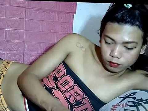 Snapshot of asianhardcockts69 chatting on 03-06-26, 03:47 asianhardcockts69 online show from 03-06-26, 03:47