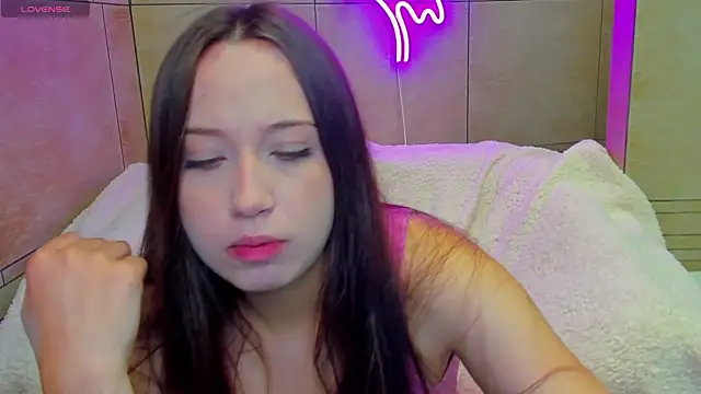 Carolina-sky online show from 07-16-26, 01:33
