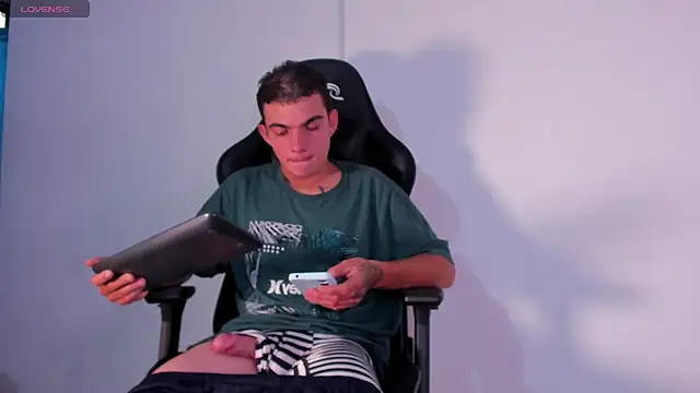 m0ntana777 online show from 12-02-25, 12:10