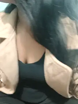 Snapshot of Zoyaa-Zubair chatting on 01-07-26, 06:43 Zoyaa-Zubair online show from 01-07-26, 06:43