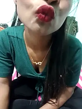 Snapshot of Zoyaa-Zubair chatting on 02-25-26, 06:17 Zoyaa-Zubair online show from 02-25-26, 06:17