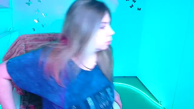 Snapshot of Amanda_Swannn chatting on 02-06-26, 01:03 Amanda Swannn online show from 02-06-26, 01:03