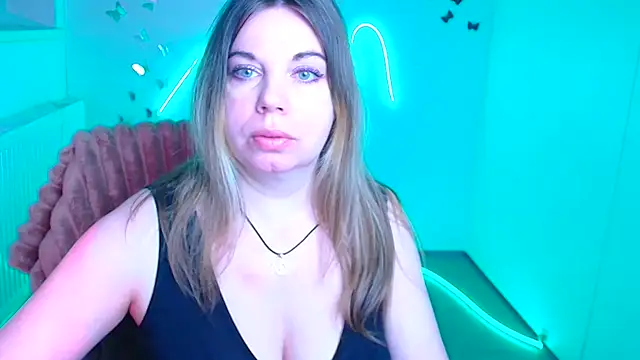 Snapshot of Amanda_Swannn chatting on 03-05-26, 06:53 Amanda Swannn online show from 03-05-26, 06:53