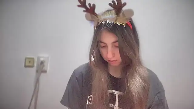 Snapshot of Aphr0ditee chatting on 01-11-26, 03:06 Aphr0ditee online show from 01-11-26, 03:06