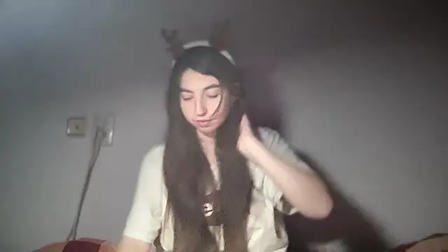 Snapshot of Aphr0ditee chatting on 01-14-26, 04:23 Aphr0ditee online show from 01-14-26, 04:23