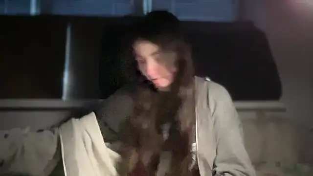 Snapshot of Aphr0ditee chatting on 01-17-26, 02:11 Aphr0ditee online show from 01-17-26, 02:11