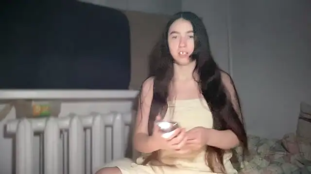 Snapshot of Aphr0ditee chatting on 02-08-26, 03:15 Aphr0ditee online show from 02-08-26, 03:15