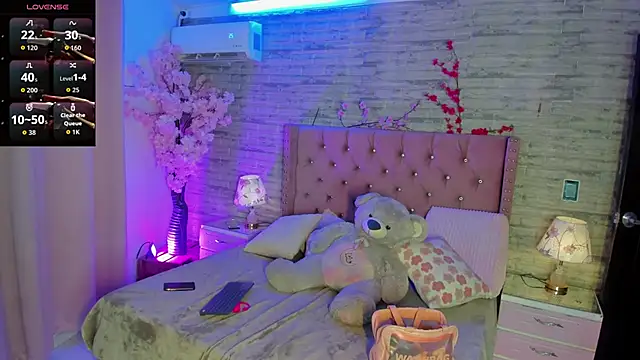 MoliBunny online show from 03-06-26, 05:37