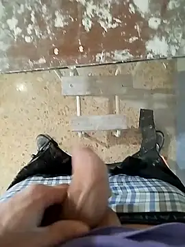 Snapshot of nofaceloverss chatting on 11-28-25, 02:31 nofaceloverss online show from 11-28-25, 02:31