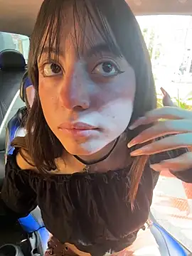 Mia fiire online show from 12-16-25, 07:08