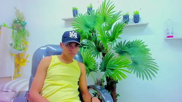 MorochoHott online show from 11-27-25, 10:34