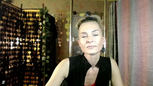 Soniakiss online show from 07-29-26, 01:42