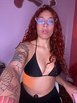 Snapshot of PrettyChloe_ chatting on 07-23-26, 07:56 PrettyChloe online show from 07-23-26, 07:56