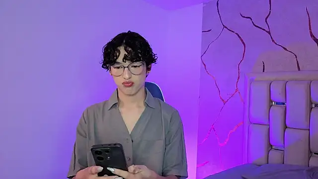 SthepanodiMonaco online show from 03-10-26, 03:11