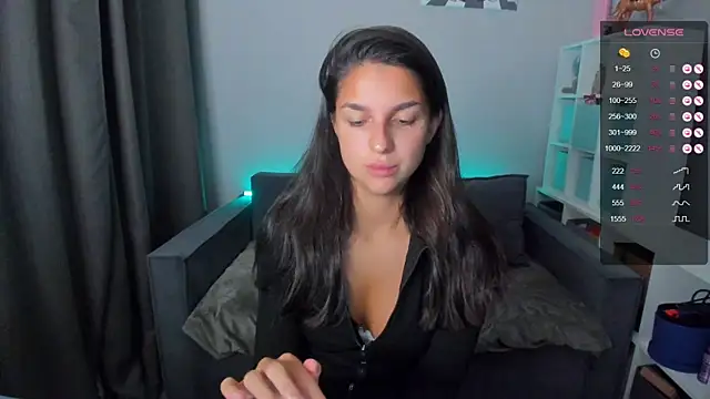 Gabriella there online show from 12-03-25, 10:46