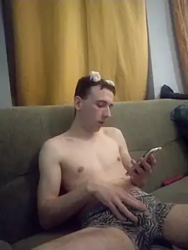 Snapshot of Malyj12 chatting on 11-28-25, 11:40 Malyj12 online show from 11-28-25, 11:40