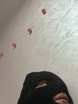 Snapshot of d0uble_trouble chatting on 12-20-25, 06:04 d0uble trouble online show from 12-20-25, 06:04