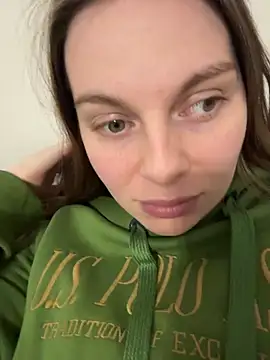 Snapshot of d0uble_trouble chatting on 03-26-26, 06:35 d0uble trouble online show from 03-26-26, 06:35