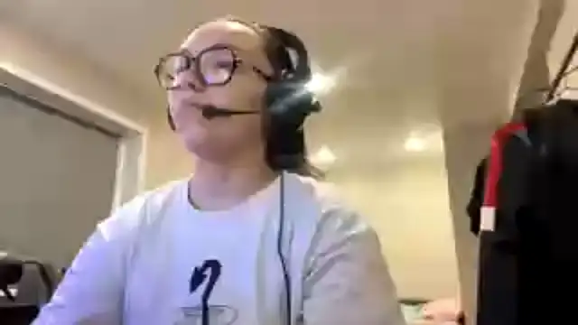 Snapshot of KerriMcbreen chatting on 12-03-25, 03:14 KerriMcbreen online show from 12-03-25, 03:14