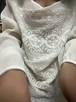 Snapshot of Namratajainn chatting on 02-21-26, 06:20 Namratajainn online show from 02-21-26, 06:20