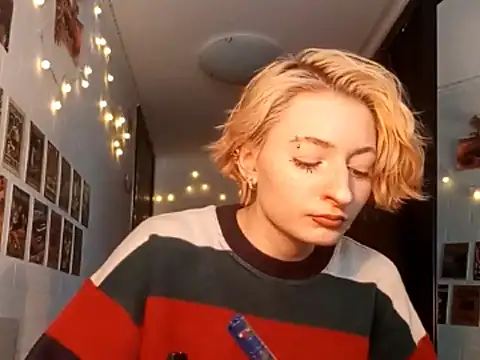 Snapshot of AmyGrok chatting on 11-28-25, 11:46 AmyGrok online show from 11-28-25, 11:46