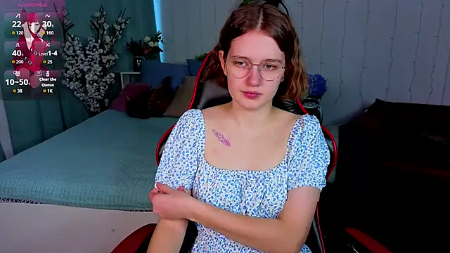 Mia Mooore online show from 03-07-26, 01:30