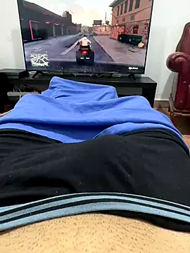 Snapshot of Davisuarez chatting on 12-22-25, 06:16 Davisuarez online show from 12-22-25, 06:16