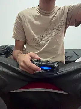 Snapshot of Davisuarez chatting on 02-28-26, 04:19 Davisuarez online show from 02-28-26, 04:19