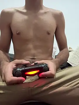 Snapshot of Davisuarez chatting on 03-07-26, 12:51 Davisuarez online show from 03-07-26, 12:51