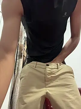 Snapshot of Davisuarez chatting on 03-13-26, 09:49 Davisuarez online show from 03-13-26, 09:49