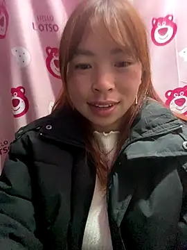 Snapshot of alissa-ww chatting on 12-22-25, 01:30 alissa-ww online show from 12-22-25, 01:30