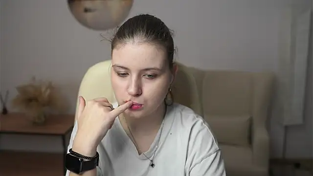 Snapshot of NovellaArjune chatting on 12-04-25, 01:53 NovellaArjune online show from 12-04-25, 01:53