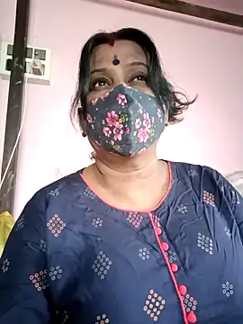 Snapshot of me-pari-hu chatting on 12-20-25, 05:25 me-pari-hu online show from 12-20-25, 05:25