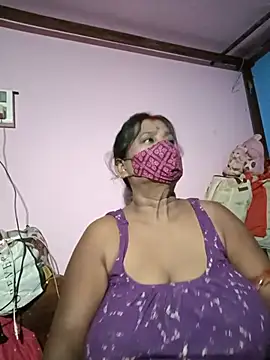 Snapshot of me-pari-hu chatting on 05-15-26, 06:04 me-pari-hu online show from 05-15-26, 06:04