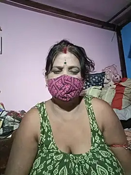 Snapshot of me-pari-hu chatting on 06-10-26, 03:55 me-pari-hu online show from 06-10-26, 03:55