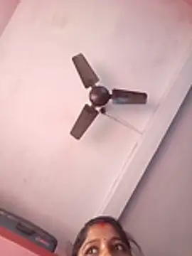 Snapshot of Sweet_rasmalai_khao chatting on 03-28-26, 03:17 Sweet rasmalai khao online show from 03-28-26, 03:17