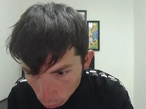 Snapshot of albeirothh chatting on 11-30-25, 03:38 albeirothh online show from 11-30-25, 03:38