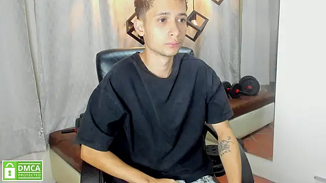 LucassSmith11 online show from 07-30-26, 04:11