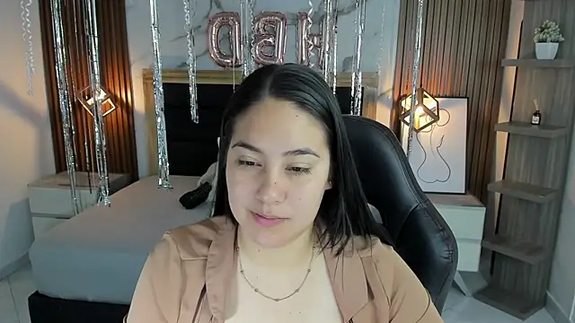 Snapshot of VIOLETTA_ROSS1 chatting on 01-10-26, 12:29 VIOLETTA ROSS1 online show from 01-10-26, 12:29