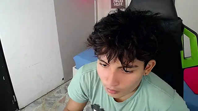 Green XoX online show from 12-02-25, 08:48