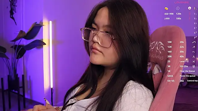 VeneraMai online show from 12-02-25, 05:19