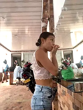 Snapshot of AnitaDuque chatting on 12-02-25, 01:17 AnitaDuque online show from 12-02-25, 01:17