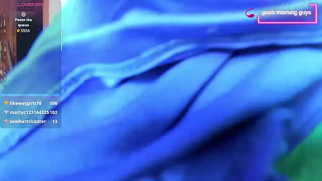 Snapshot of AnitaDuque chatting on 12-23-25, 10:35 AnitaDuque online show from 12-23-25, 10:35