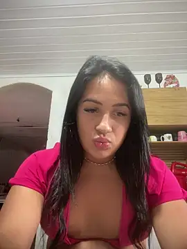 Snapshot of larysinha chatting on 12-16-25, 05:29 larysinha online show from 12-16-25, 05:29