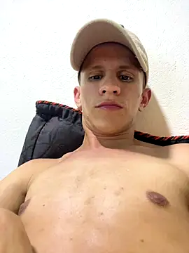 Snapshot of juan_suarez_2 chatting on 11-29-25, 03:20 juan suarez 2 online show from 11-29-25, 03:20