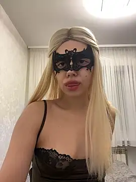 Snapshot of s4rah chatting on 02-14-26, 04:48 s4rah online show from 02-14-26, 04:48